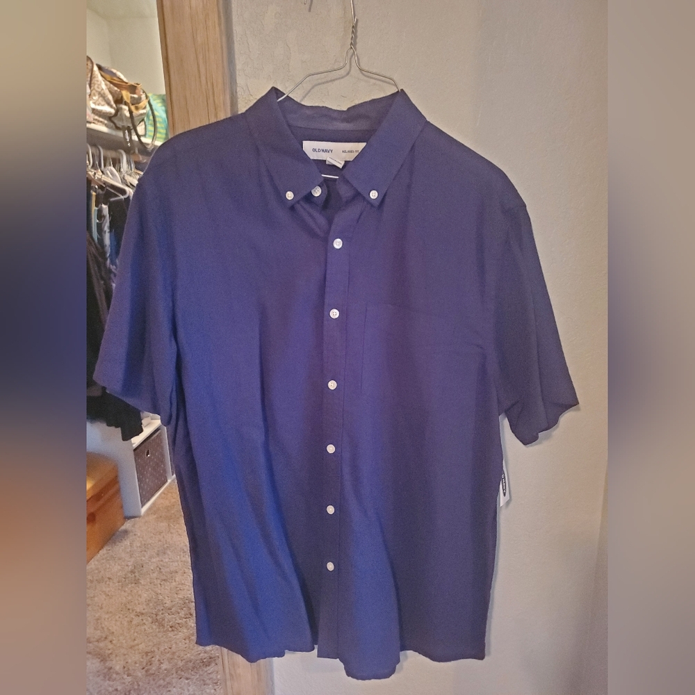 NWT Men's Old Navy button up navy short sleeve